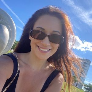 Meet your Posher, Nevena